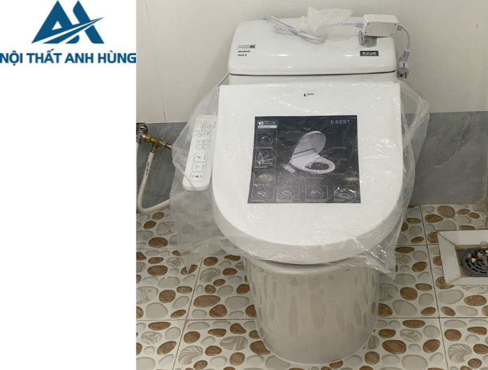 Bồn cầu 1 khối nắp điện tử INAX AC-1008R + CW-H18VN