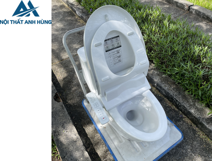 Bồn cầu 1 khối nắp điện tử INAX AC-919R + CW-H18VN