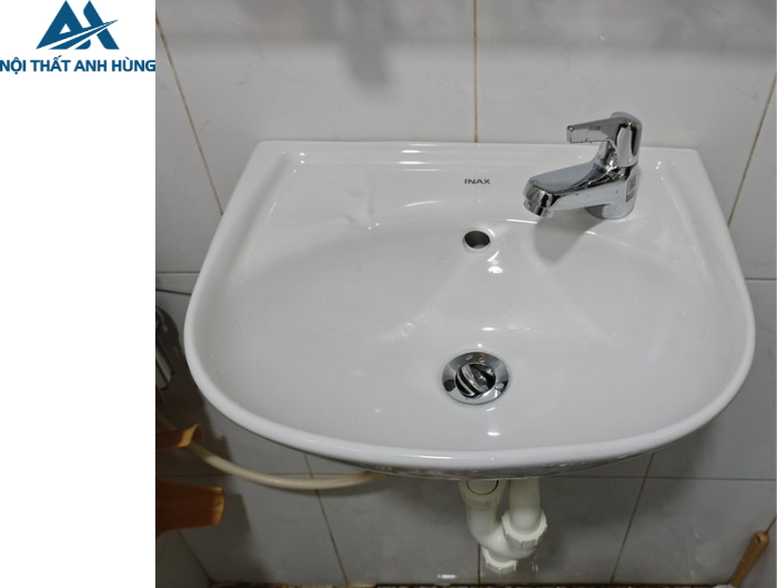 Chậu Rửa Lavabo Inax L-280V  Treo Tường