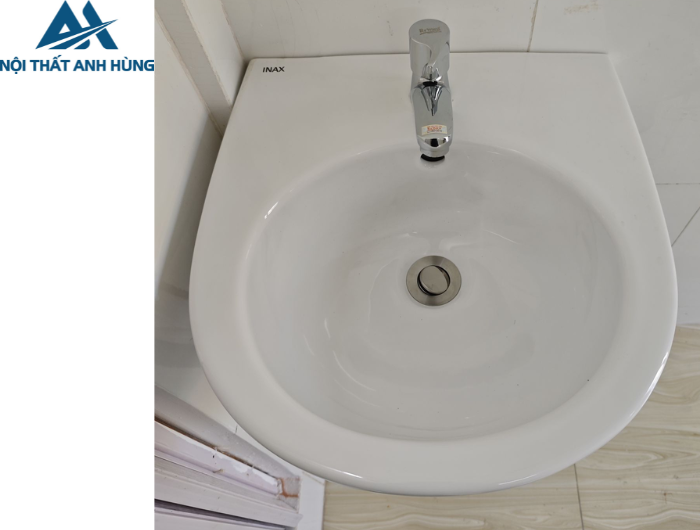 Chậu Rửa Lavabo Inax L-282V  Treo Tường