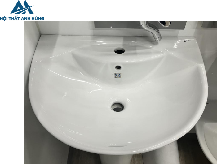Chậu Rửa Lavabo Inax L-288V Treo Tường