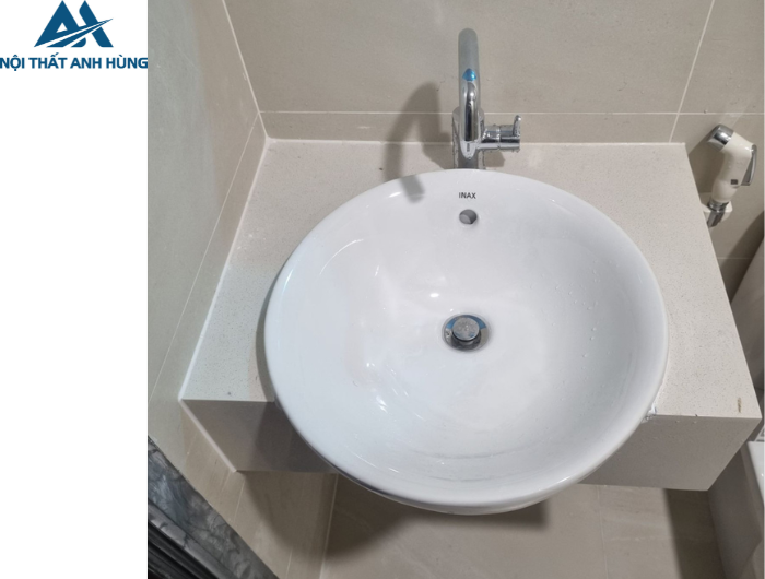 Chậu Rửa Mặt Lavabo Inax L-333V Bán Âm Tròn