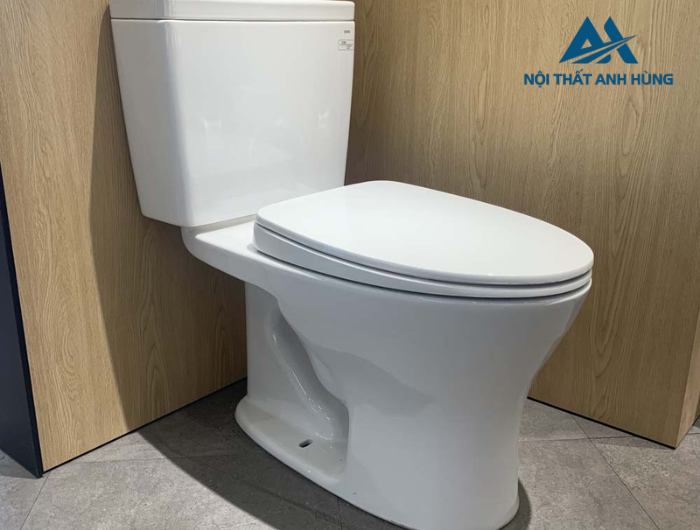 Bồn cầu 2 khối TOTO CS735DT10 nắp đóng êm TC395VS