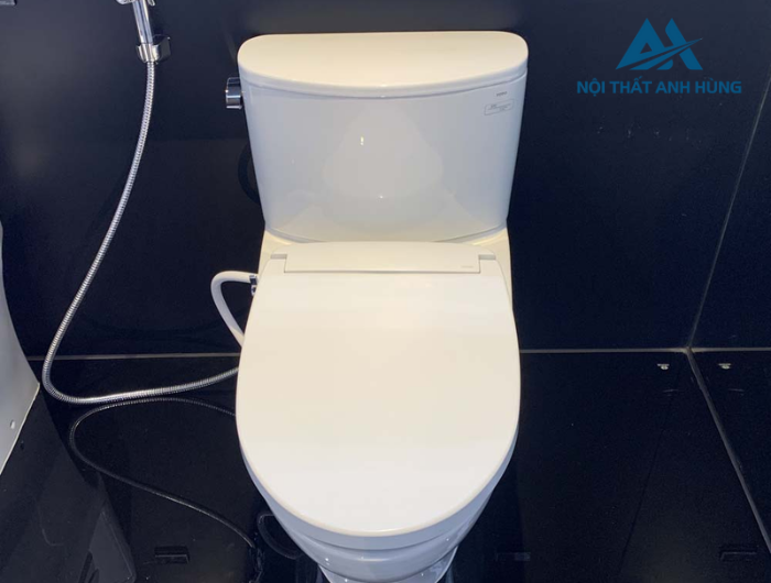 Bồn cầu TOTO CS767RE2 2 khối nắp rửa cơ TCW07S