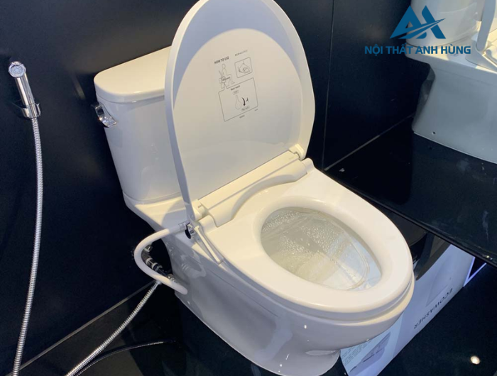 Bồn cầu TOTO CS767RE2 2 khối nắp rửa cơ TCW07S