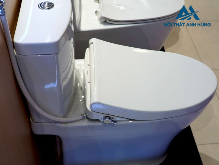 Bồn cầu TOTO CS769DRE4 2 khối nắp rửa cơ TCW1211A