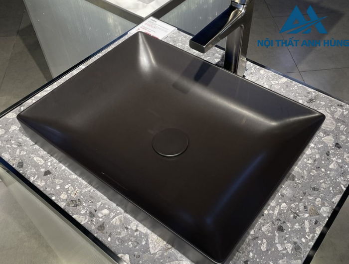 Chậu lavabo đặt bàn TOTO LT4715G17#MBL đen mờ vành mỏng