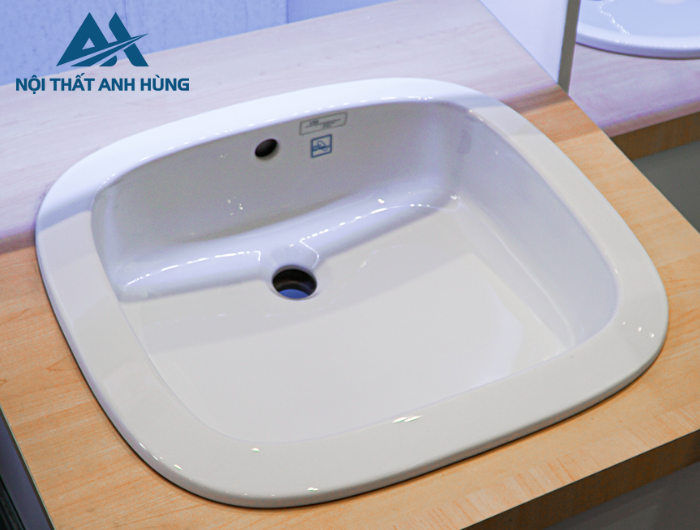 Chậu lavabo dương vành TOTO L763