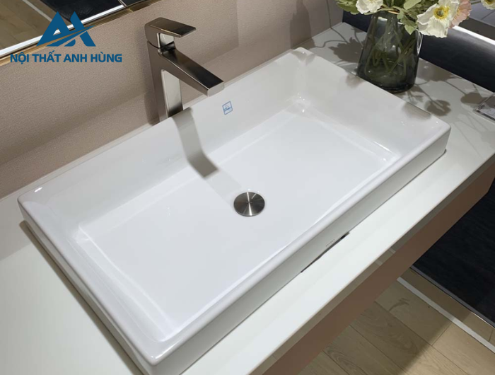 Chậu rửa lavabo đặt bàn TOTO LT1717
