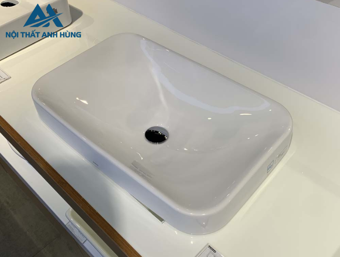 Chậu rửa lavabo đặt bàn TOTO LT5716