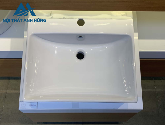 Chậu rửa lavabo đặt bàn TOTO LT710CTR