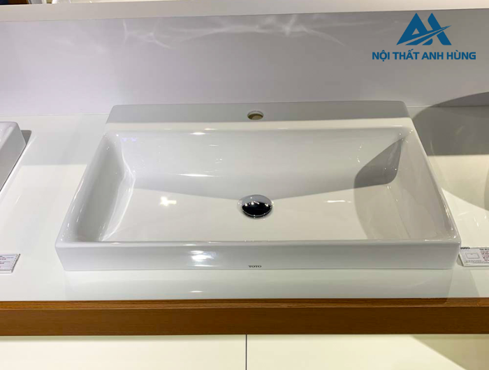 Chậu rửa lavabo đặt bàn TOTO LW1617C
