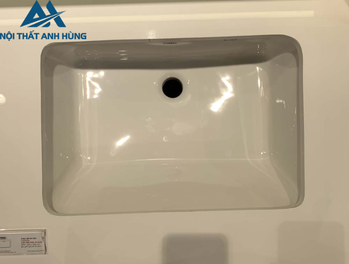 Chậu rửa mặt lavabo âm bàn TOTO LT505T