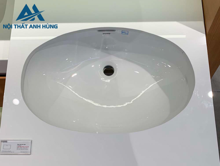 Chậu rửa mặt lavabo âm bàn TOTO LT546