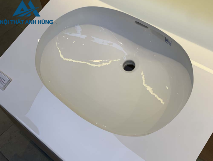 Chậu rửa mặt lavabo âm bàn TOTO LT548