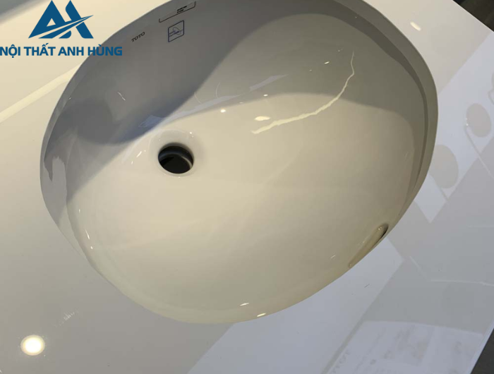 Chậu rửa mặt lavabo âm bàn TOTO LW1506V TL516GV kèm giá đỡ