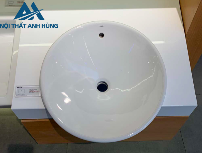 Chậu rửa mặt lavabo bán âm TOTO LT533R