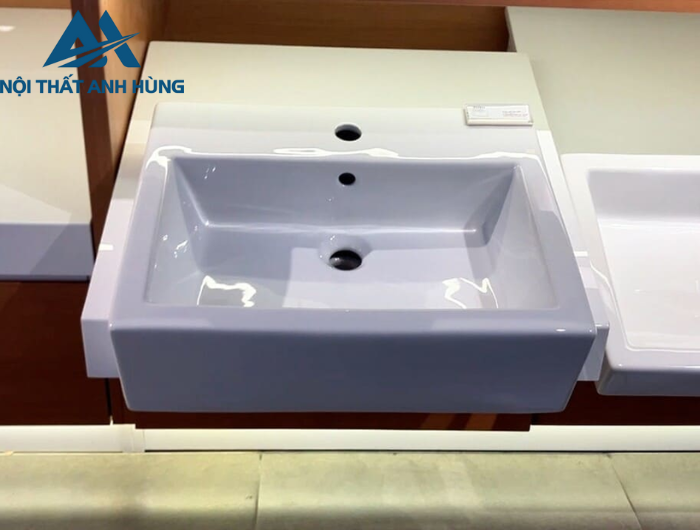 Chậu rửa mặt lavabo bán âm TOTO LT647CS