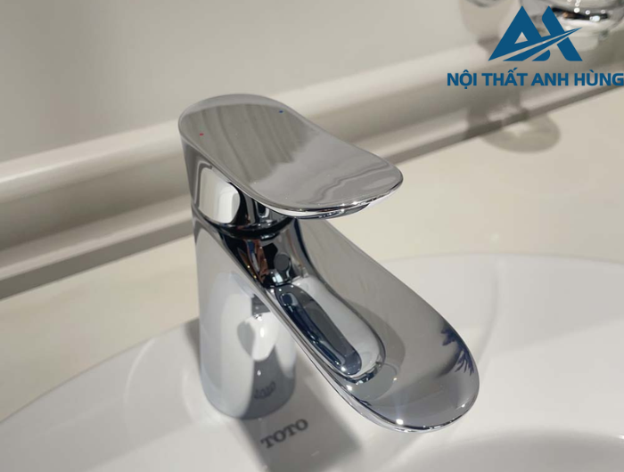 Vòi lavabo nóng lạnh TOTO TLG01301V