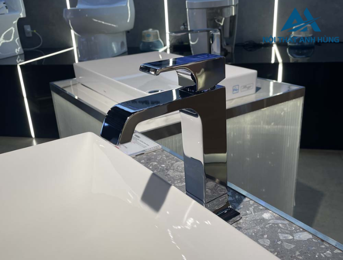 Vòi lavabo nóng lạnh TOTO TLG08303V