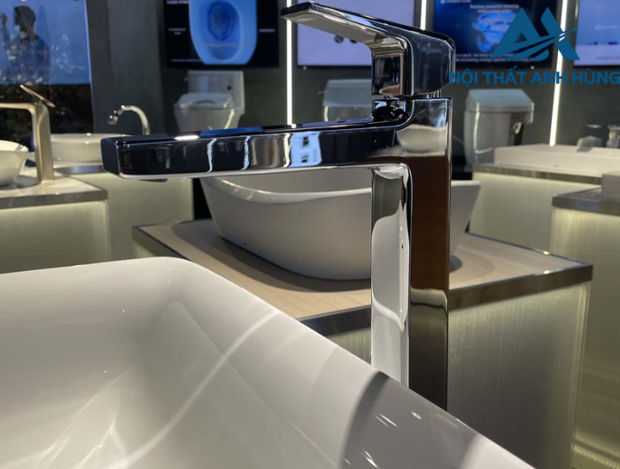 Vòi lavabo nóng lạnh TOTO TLG10305V