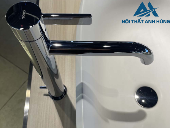 Vòi lavabo nóng lạnh TOTO TLG11305V
