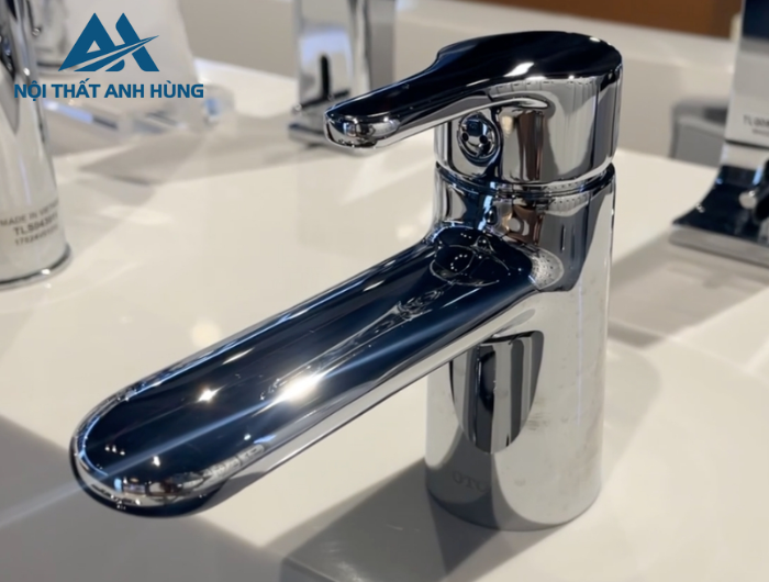 Vòi lavabo nóng lạnh TOTO TVLM102NSR