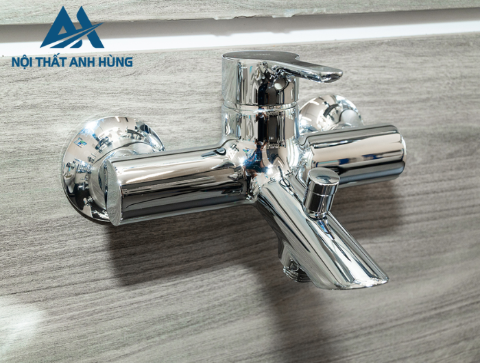 Củ sen tắm nóng lạnh TOTO TBS01302V
