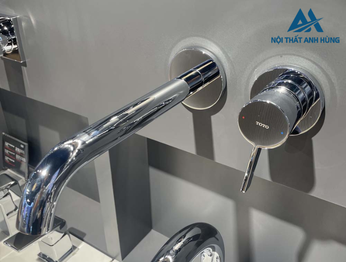 Vòi lavabo nóng lạnh gắn tường TOTO TLG11308BA