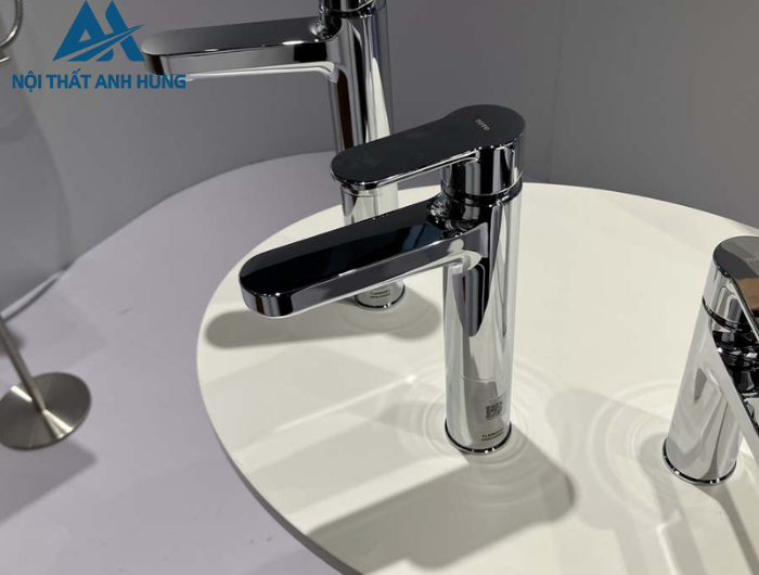 Vòi lavabo nóng lạnh TOTO TLS06303V