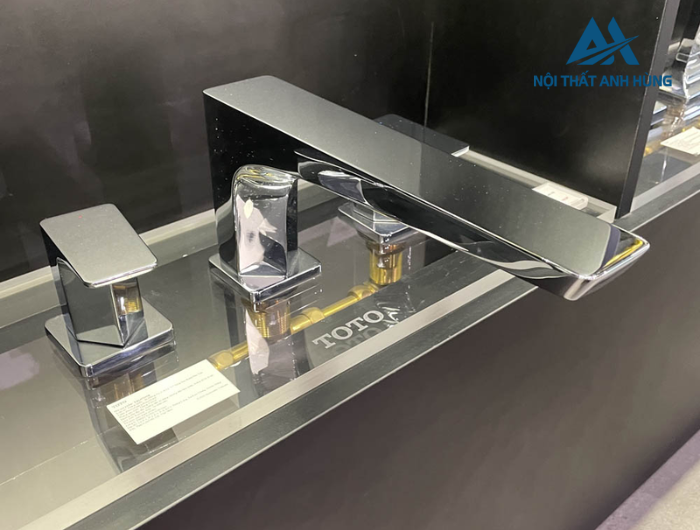 Vòi xả bồn tắm TOTO TBG07201B nóng lạnh