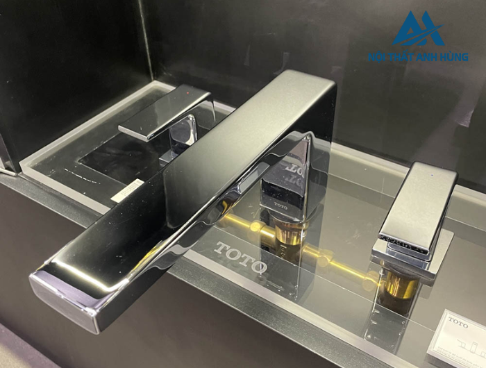 Vòi xả bồn tắm TOTO TBG10201B nóng lạnh