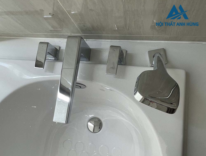 Vòi xả bồn tắm TOTO TBG10202A nóng lạnh