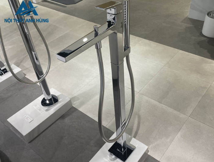 Vòi xả bồn tắm TOTO TBG10306AA TBN01105B đặt sàn