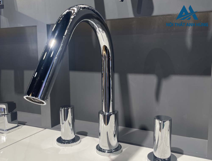 Vòi xả bồn tắm TOTO TBG11201B nóng lạnh