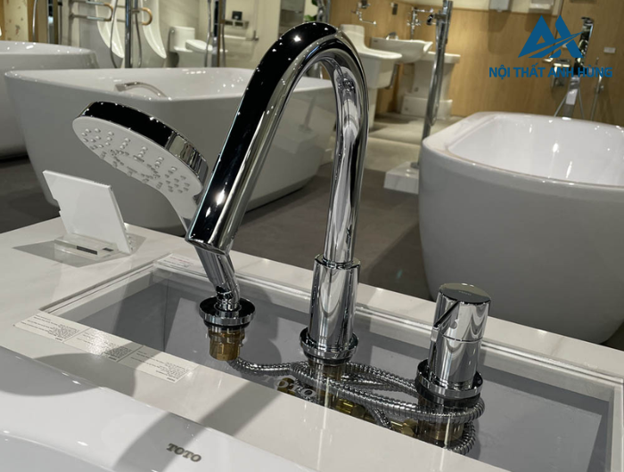 Vòi xả bồn tắm TOTO TBG11305AA nóng lạnh
