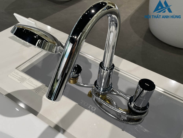 Vòi xả bồn tắm TOTO TBG11305AA nóng lạnh