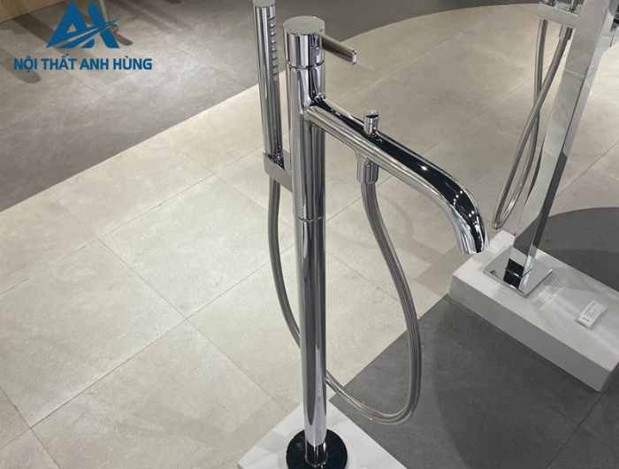 Vòi xả bồn tắm TOTO TBG11306AA TBN01105B đặt sàn